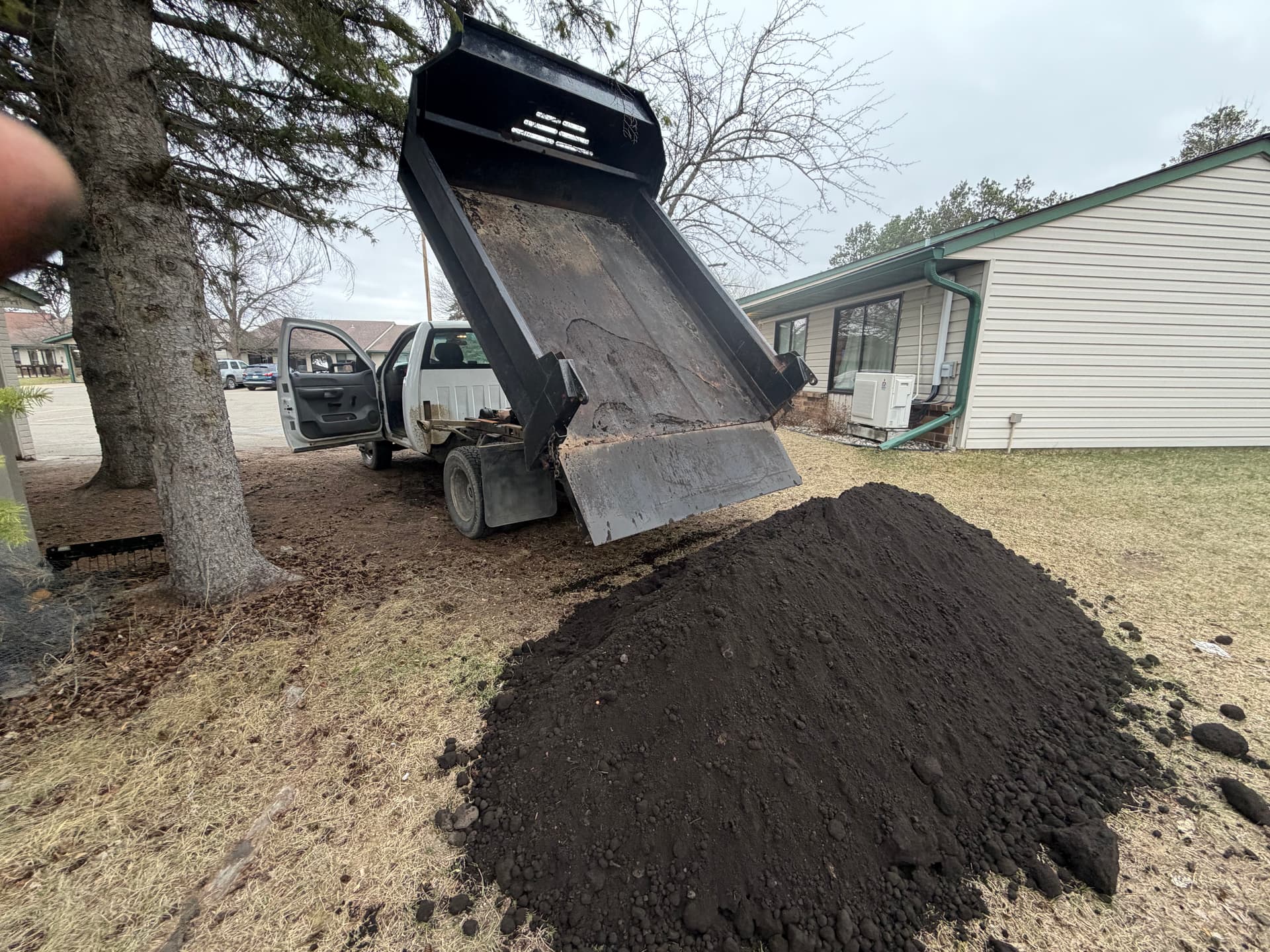 Gallery photos for Dirt and Rock Deliveries Available Now - Small Loads Welcome: Image #1